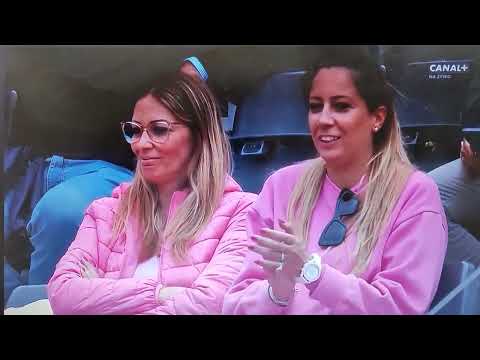 Nie wiedzieli, że mają włączone mikrofony podczas meczu Świątek. "Co ty mi pierd***sz"