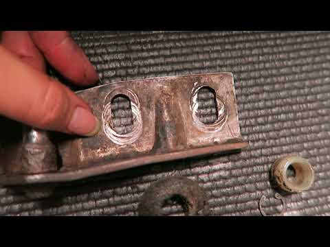 Clutch linkage assembly in \'66 Mustang
