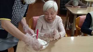 動画のサムネイル
