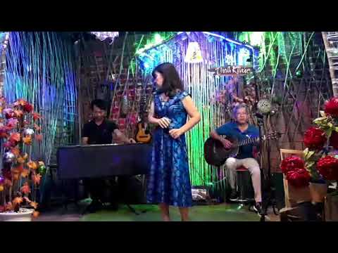 Thể hiện bởi Hoài Mỹ