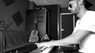 Queen - Somebody to Love (piano cover by MDZ ft. Freddie Mercury Original A capela)
