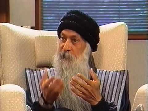 OSHO:私はのびのびと生きている (OSHO: I Live Spontaneously)