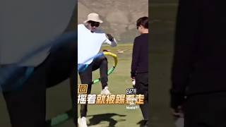 Download lagu Somebody come teach Ning-ge how to hoola! Lol #LiuYuning #刘宇宁 mp3 Download lagu Somebody come teach Ning-ge how to hoola! Lol #LiuYuning #刘宇宁 mp3