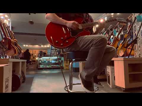 Trying out a sweet Gibson ES 335!