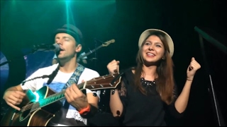 Jason Mraz with fans (Geek In The Pink, Lucky &amp; Long Drive)