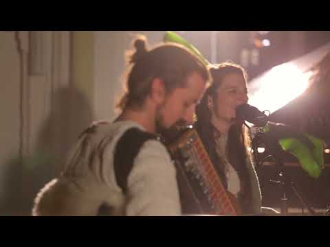 Wout Dingemans and Kelsey Kluijtmans - The Earth live at the Ursula Chapel