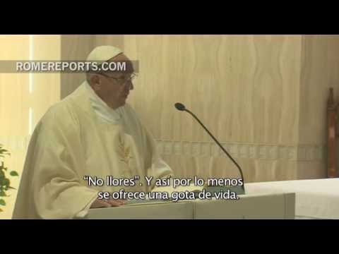Papa en Santa Marta: “No hay que decir “qué pena, pobre gente” y pasar de largo”