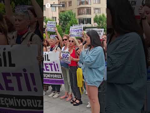 Eskişehirli kadınlardan 12. Yargı Paketi'ne tepki: “Haklarımızın gasbedilmesine sessiz kalmıyoruz”