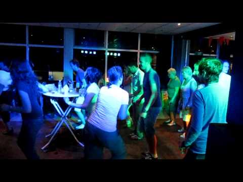 SC Gastel met de hucklebuck op de Party Animals - Have You Ever Been Mellow