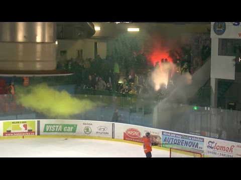 Reportáž TV ze zápasu Hodonín-Vsetín + výtržnosti hostů (14.1.2017)