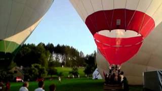 preview picture of video 'Společný vzlet balonů na srazu Lhot v Řešetově Lhotě'
