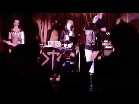 Dedderz - Gone Viral & I Don't Exist (Live at the Burdekin)