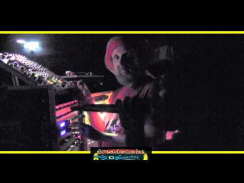 KING SHILOH ft murray man (uk) - king of ethiopia \ mellow dubplate pt7 @ het kasteel 30 juni 2012