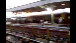 preview picture of video 'TVC-HYD Sabari Express, arriving ED junction'