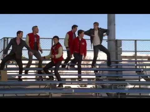 Glee - Summer nights (Full Performance)