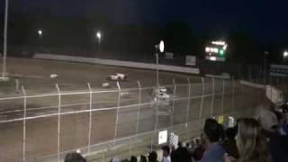 preview picture of video 'Airborn Modified at Wilmot Speedway'