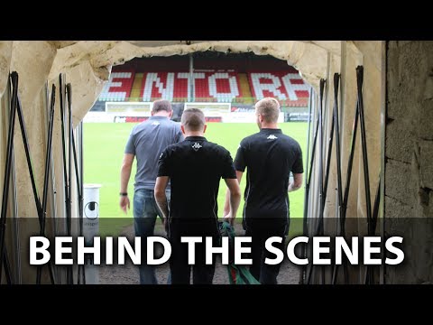 Behind The Scenes - James Knowles & Nathan Kerr signing for Glentoran
