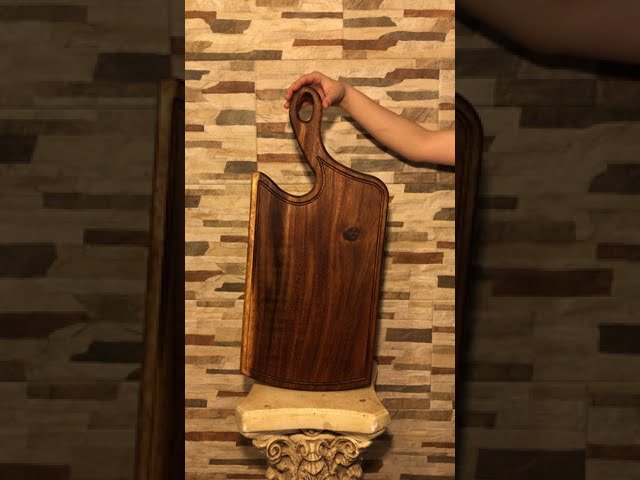 Vídeo relacionado con Tabla de cortar personalizada para hombres, mamá, regalo de boda, papá, tabla de cortar personalizada grabada (madera, 23 x 33 cm)