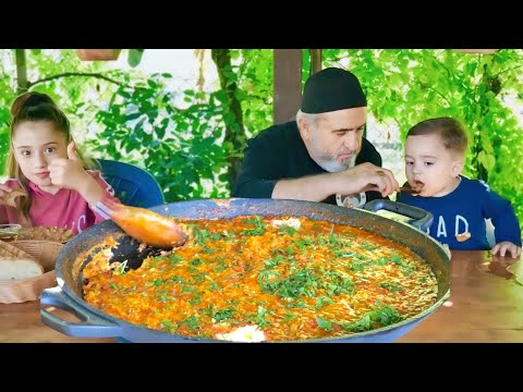 MENEMEN: a traditional Turkish breakfast dish that’s quick, simple, and oh so delicious!