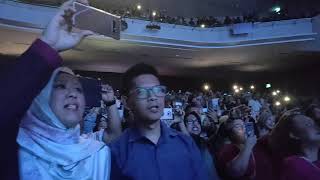 Download lagu SEMUA BERDIRI & NYANYI 'RAHSIA POHON CEMARA' @ EXISTS REUNION SINGAPORE 2019 mp3 Download lagu SEMUA BERDIRI & NYANYI 'RAHSIA POHON CEMARA' @ EXISTS REUNION SINGAPORE 2019 mp3