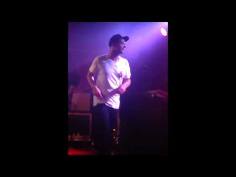 Raleigh ritchie live stopping a fight