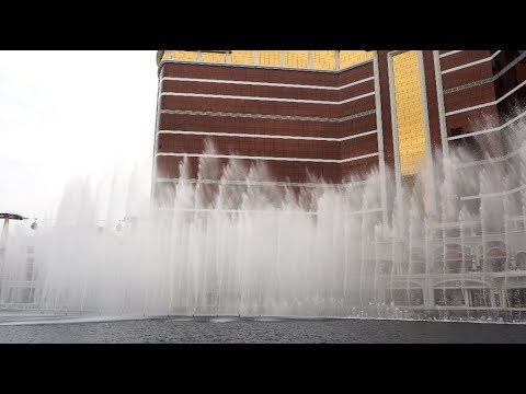 Wynn Palace Fountain - We've Got Elegance