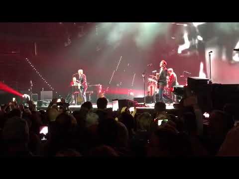 Bryan Adams- Run to you