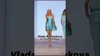 ICONIC walk #vladaroslyakova #yasmeenghauri #supermodel #fashion #metgala #runway #90s #fyp #shorts