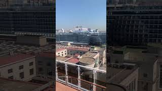#sunprincess ormeggiata al porto di #napoli insieme ad #mscdivina #cruiseship #cruise #holiday