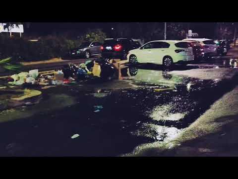 Escono dal ristorante e trovano un'amara sorpresa!!!