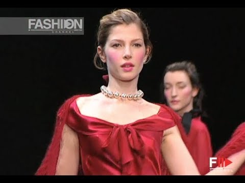 MOSCHINO CHEAP&CHIC Fall Winter 2001 2002 Milan - Fashion Channel