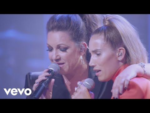 Niña Pastori con India Martínez - Puede Ser (En Directo) ft. India Martinez