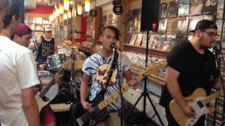 In-Store Show #120 - Failing Street - Consistent Curses