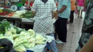 preview picture of video 'Kota Kinabalu market Malaysia'