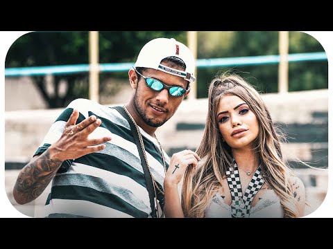 MC Bragança e MC RF3 - Apaixonado Pelo Seu Bundão (Street Vídeo)