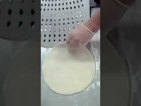 From Average to Artisan—Master the Perfect Pie Today!  #bakedpizza #pizzalover #pizza