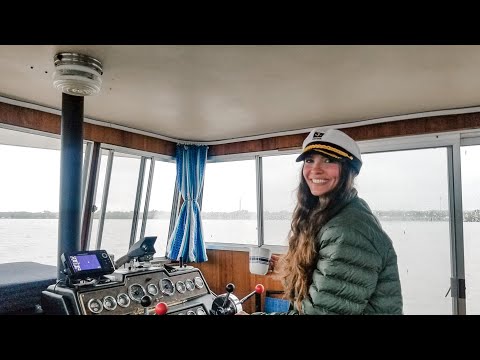 ep 21 - Mississippi River Catfish Fry on our Vintage Houseboat