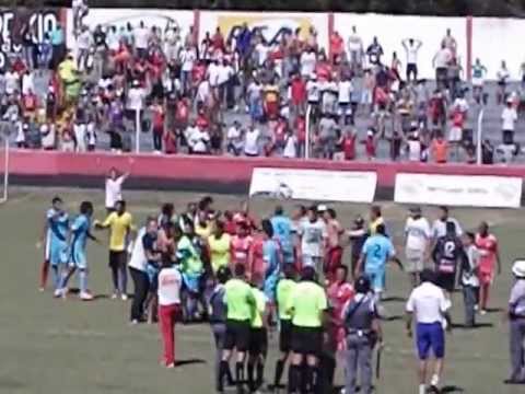 Briga após jogo...Batatais F.C 2 x 1 Marília