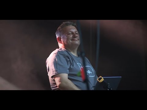 Ornatos Violeta - 'Ouvi Dizer', ao vivo no North Music Festival (Porto)