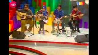 Download lagu Yuna - Dan Sebenarnya (Live Muzik²) mp3