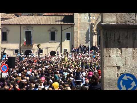 MADONNA CHE SCAPPA IN PIAZZA, PASQUA SULMONA 2014