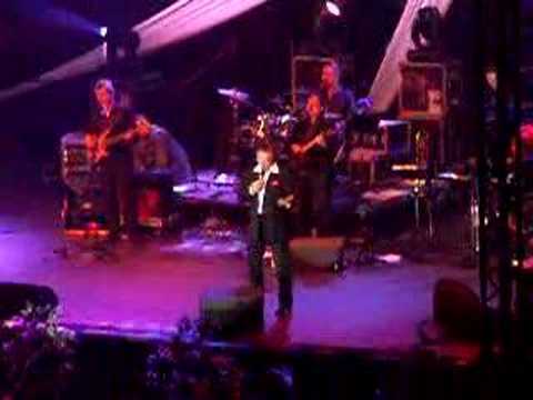 Karel Gott _ Je jaká je ( Sereno è) Live 2007
