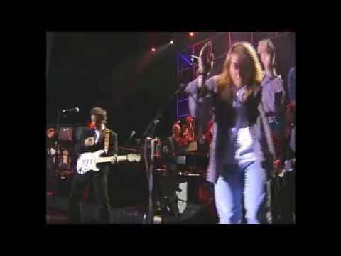 Axl Rose and Bruce Springsteen perform "Come Together"