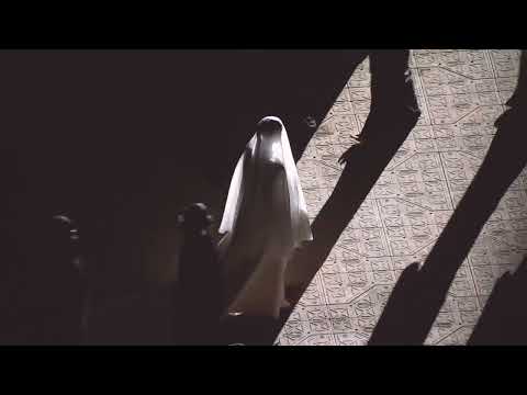 Videoclip de No Child Left Behind — Kanye West