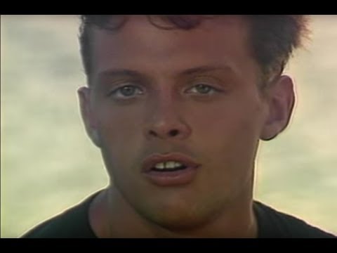 Luis Miguel - Tengo Todo Excepto a Ti" (Video Oficial)