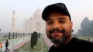 preview picture of video 'Julian Usma en el Taj Mahal, Agra ,India'