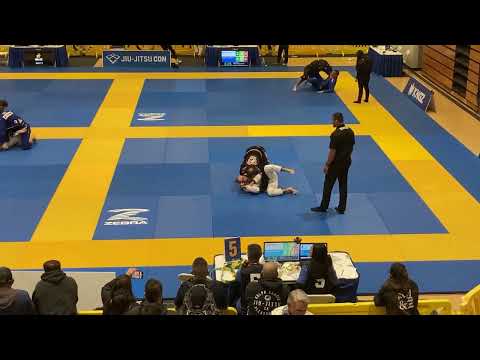 IBJJF Los Angeles International Open 2022 Masters 5 Brown Belt match.  Richard Ho vs David Baba