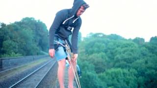 faze tari sarituri de pe pod