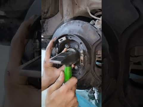 Ford Crown Victoria Rear Axle bearing and oil seal Replace#mechanic #shorts #ideas