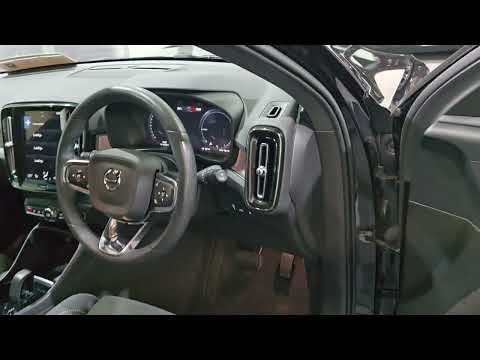 Volvo XC40 T4 RECHARGE PLUS DARK AUTOMATIC **ONE O - Image 2